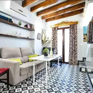 typical-sevillan-2-bedroom-unit.es-andalucia.com/